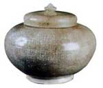 Celadon jar unearthed from the Deling mausoleum in Guangzhou